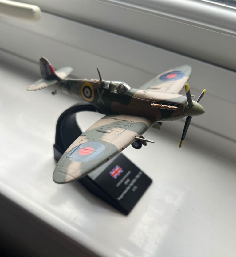 Royal Air Force Spitfire Die-Cast Model - Scale 1:72