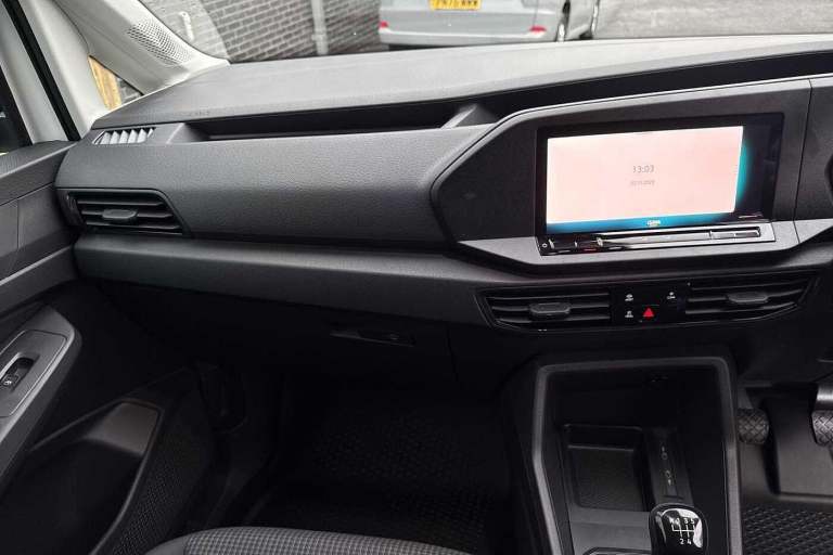 2025 Volkswagen Caddy Maxi C20 Caddy Cargo Commerce Maxi 102 PS 2.0 TDI 6sp Manual Van DIESEL Manual