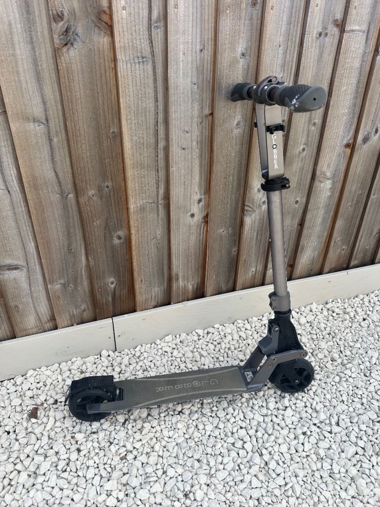 Globber Scooter – Grey, Good Condition