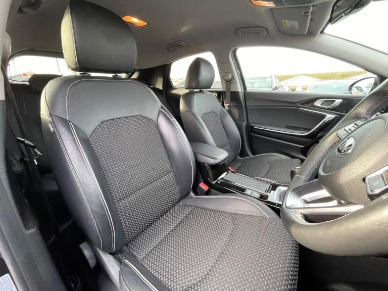 2020 Kia XCeed 1.0 T-GDi 3 Euro 6 (s/s) 5dr HATCHBACK Petrol Manual
