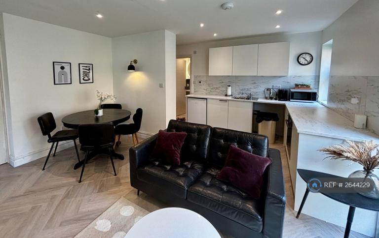 1 bedroom in Park Avenue, Broadstairs, CT10 (#2644229)