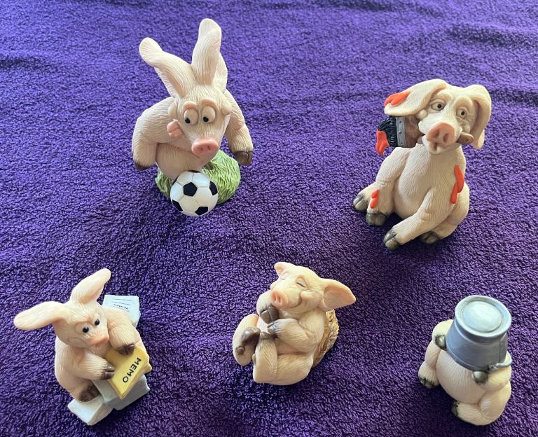 Piggin’ ornaments x18