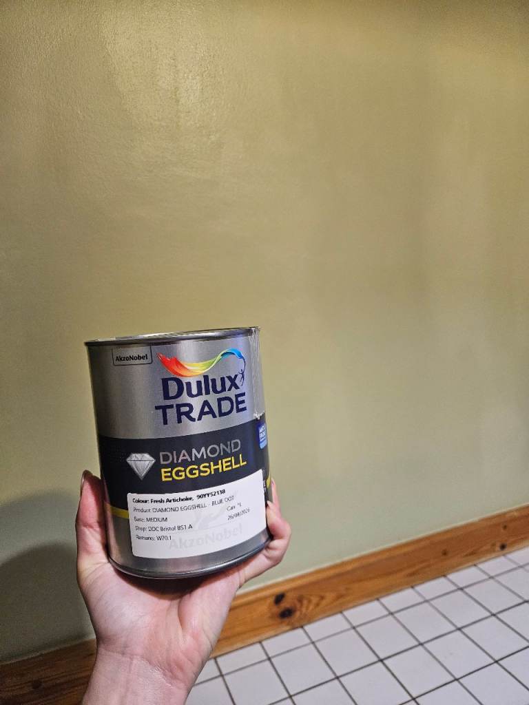 1L Dulux Trade Diamond Eggshell paint - Fresh artichoke (green) - unopened