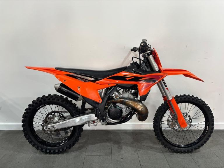 2025 KTM 250SX, FMF Front Pipe, 21.4 Hrs, WP Suspension, Map Switch, Excel Rims