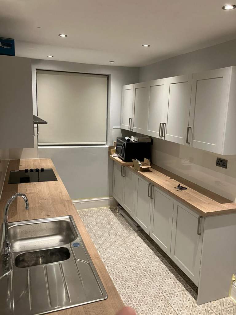 Good sized, detached house in Bakersfield, with 3 bedrooms-Not furnished