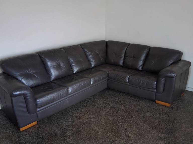 Brown leather corner sofa 