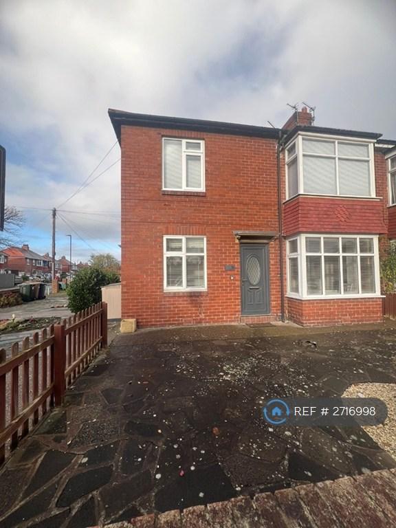 2 bedroom flat in Fairfield Drive, Whitley Bay, NE25 (2 bed) (#2716998)