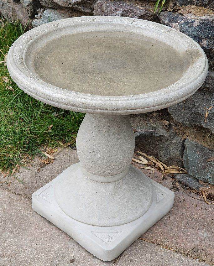Fleur de Lys birdbath
