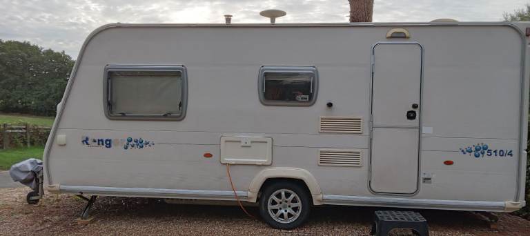 BAILEY RANGER S5 (MODEL 510/4) 4 BERTH TOURING CARAVAN WITH AWNING (OPTIONAL)