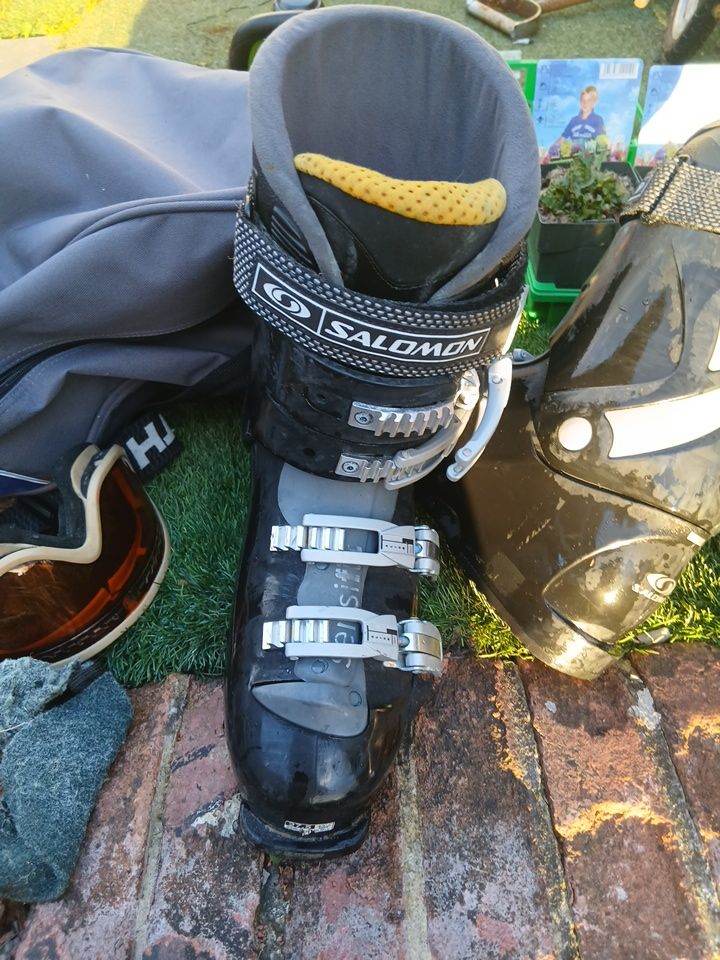 Salomon ski boots 