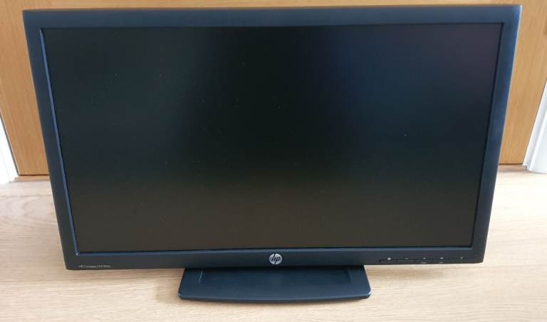 HP Compaq LA2306x 23” Monitor – Full HD + Multiple Cables