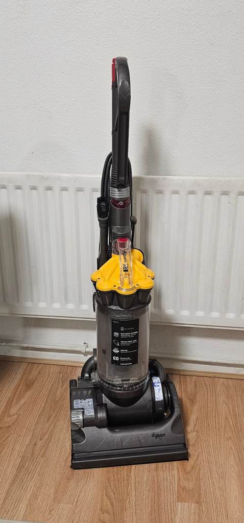 Dyson DC33 upright vacuum cleaner with tools, brand new motor