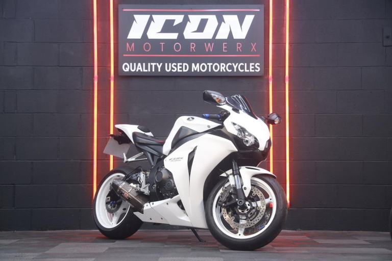 Honda CBR1000RR Fireblade 1000 SUPERSPORTS