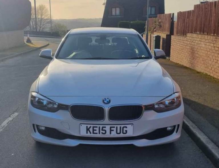 BMW 318D SALOON SAT NAV (2015)