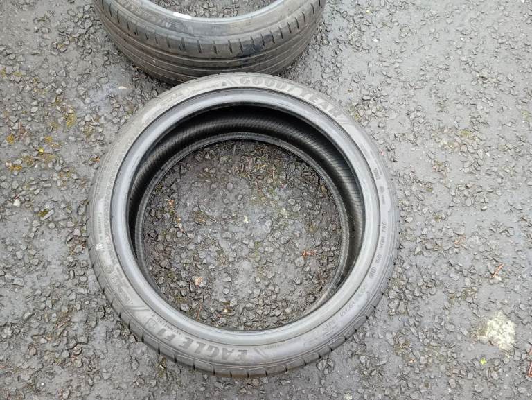 Dunlop Eagle F1 Runflat 225 40 19 Tyre