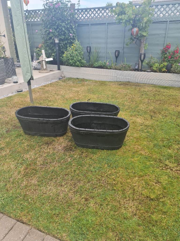Set of 3 Black Plastic Garden Planters – Good Condition