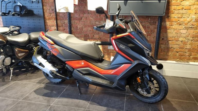 Kymco DTX 360, 125cc Maxxi scooter