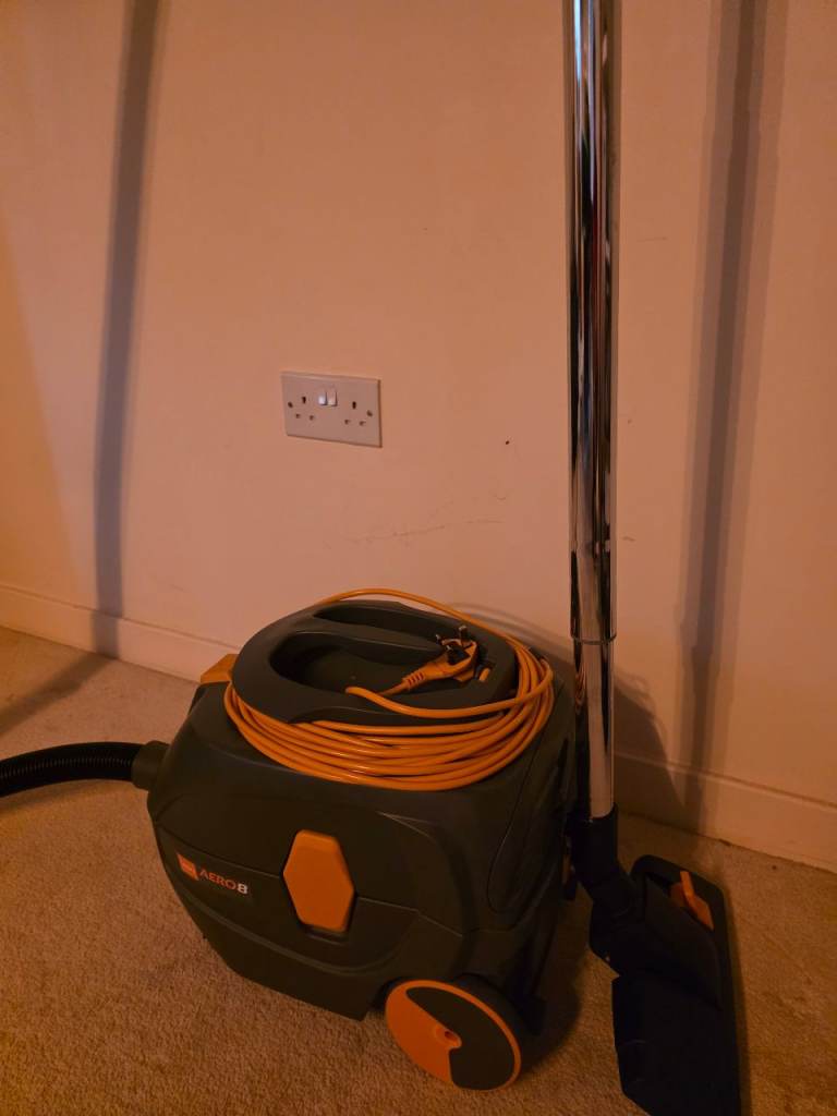 Taski Area 8 Vacuum cleaner 