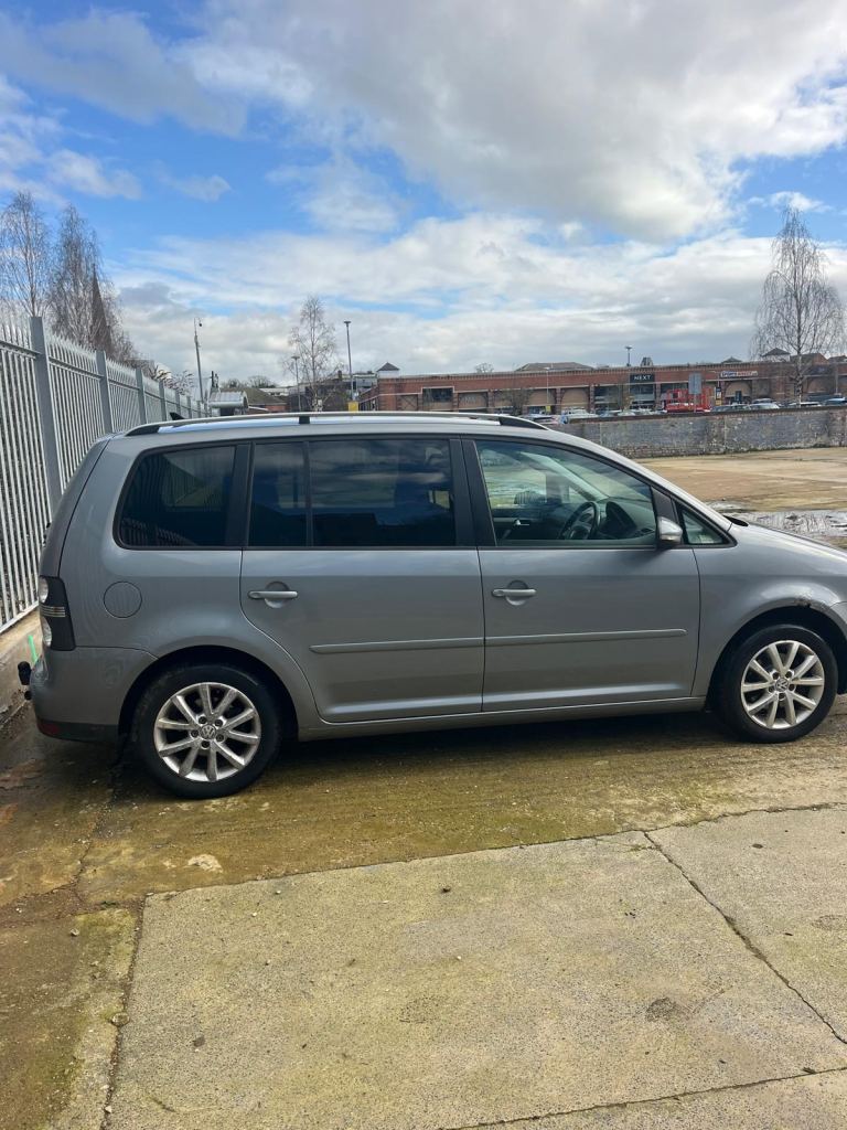 2010 Volkswagen Touran 1.9 TDI Match 5dr MPV Diesel Manual
