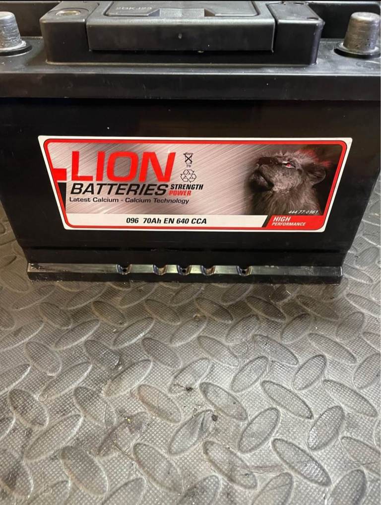 Fully charged 70 amp lion car battery
