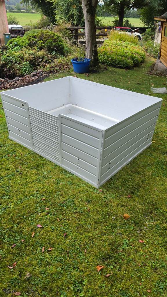Steel city whelping box
