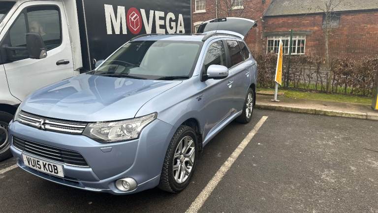 Mitsubishi Outlander PHEV – Reliable, Economical & ULEZ Free Family SUV 🇬🇧