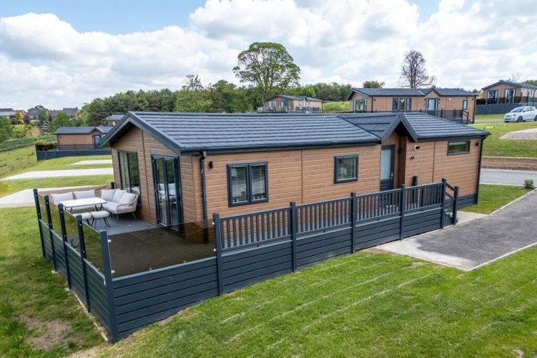 Omar Kingfisher in York  - Lodge / Caravan 