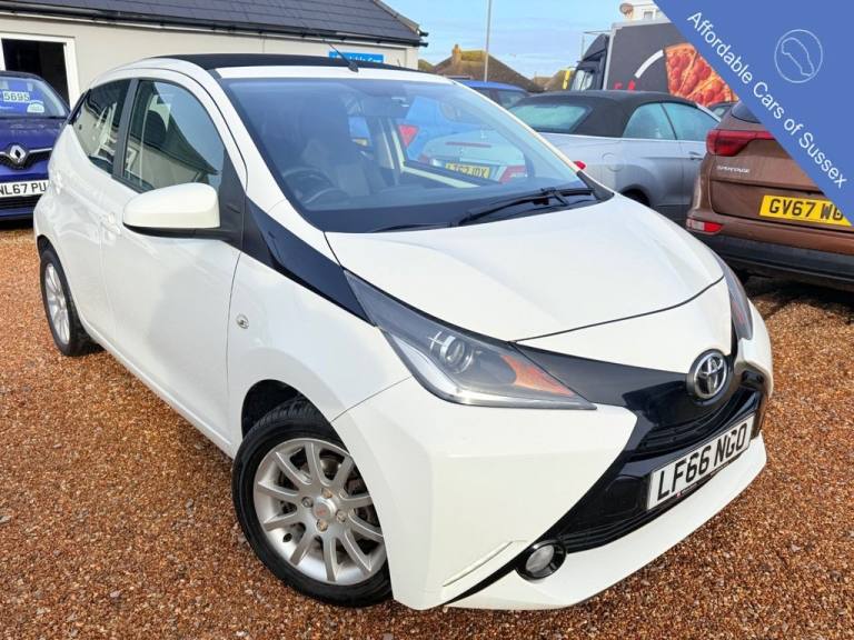 2016 Toyota AYGO 1.0 VVT-i x-pression Hatchback 5dr Petrol Manual CONVERTIBLE Hatchback Petrol Ma...