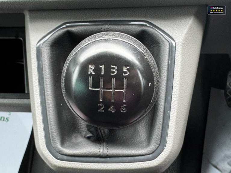 2023 Volkswagen Transporter Crew Cab LWB L2H1 T32 Tdi Kombi Highline Air Con Cam EURO 6 NO VAT Cr...