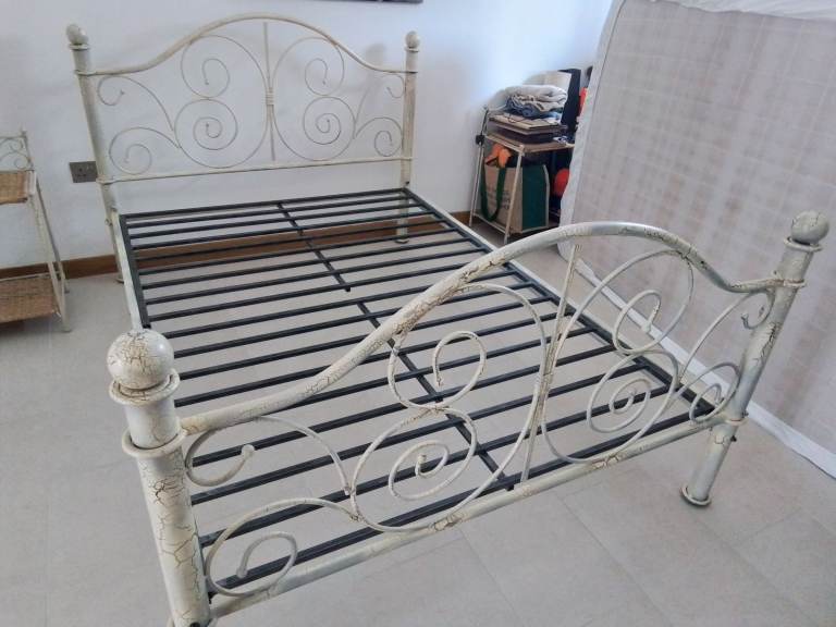 Double bed