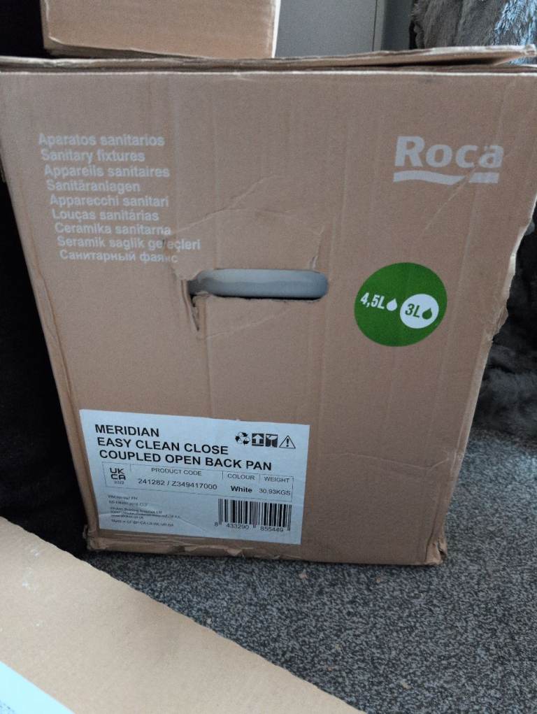 Meridian white complete toilet set by Roca