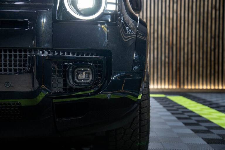  Land Rover SUV 4WD 3.0 Automatic Diesel Defender 90 Hard Top SUV Diesel Automatic