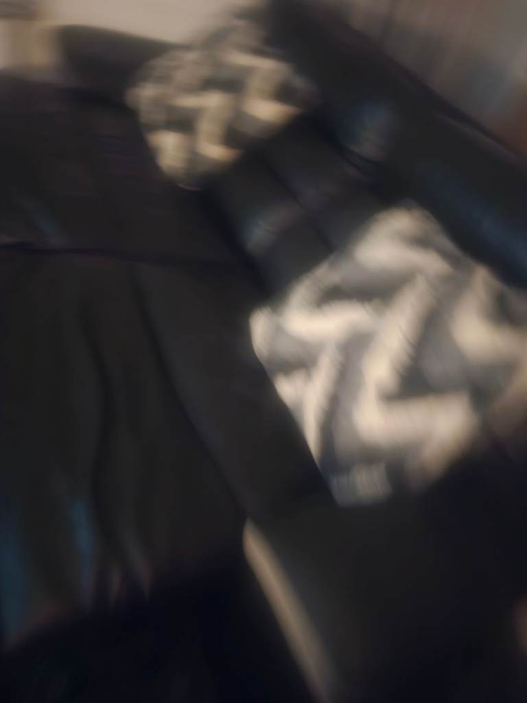 Leather 3 seater comes in 2 and reclines both ends ..only one year old from harveys..