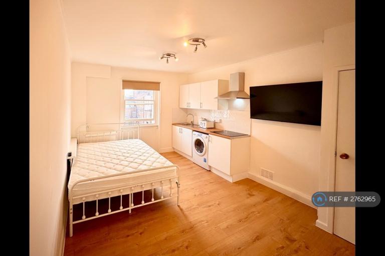 Studio flat in Sussex Gardens, London, W2 (#2762965)