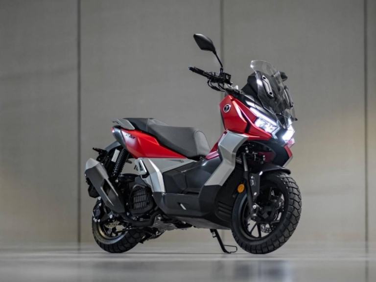 Voge SR1 ADV 2025