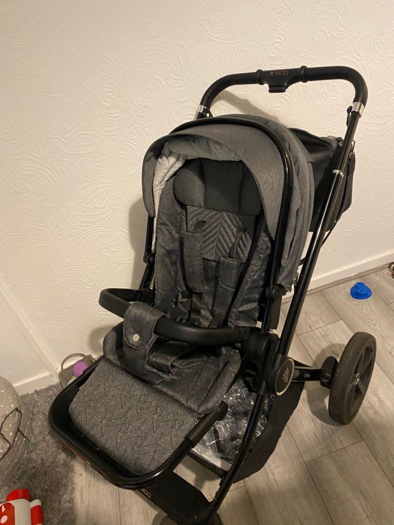 Venicci travel system 