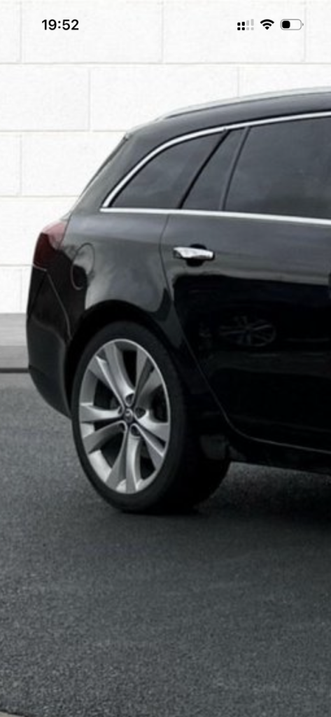 20” inch Vauxhall Insignia alloy wheels with tyres