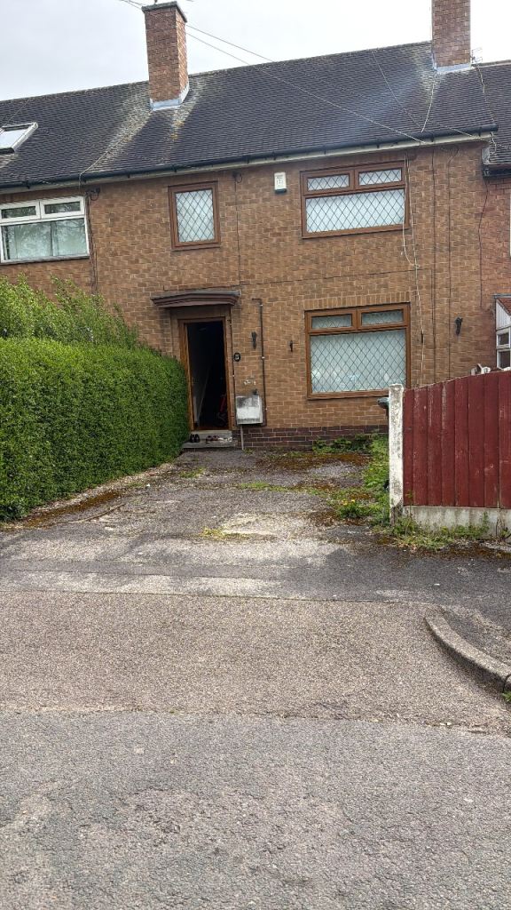Three bedroom house in Clifton Nottingham 