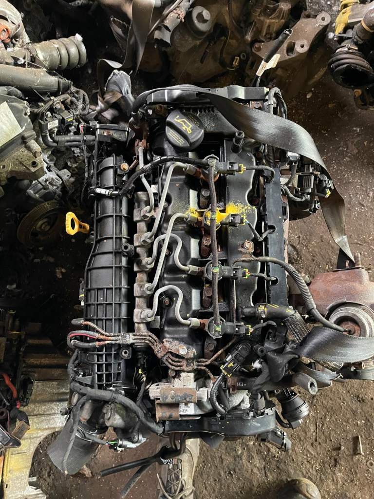 Kia/Hyundai 1.7 CRDI 16v Euro5 engine code D4FD 64000 miles (for breaking)