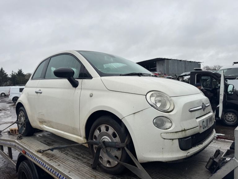 Fiat 500 1.2 2011 white BREAKING FOR PARTS 