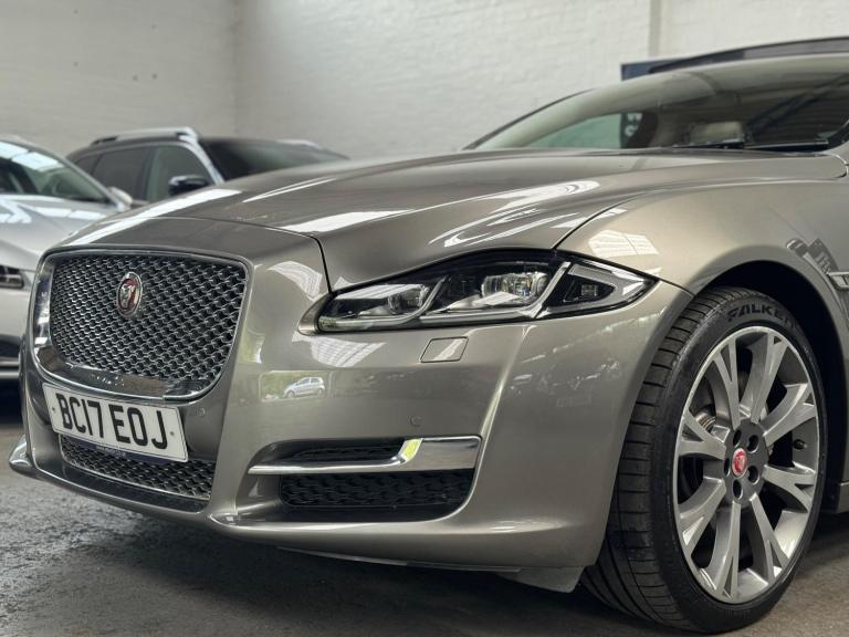 2017 Jaguar XJ 3.0d V6 Portfolio Auto Euro 6 (s/s) 4dr SALOON Diesel Automatic