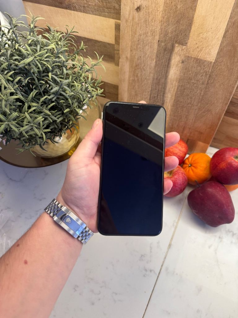 iPhone 11 Pro Max 64gb Green Unlocked 