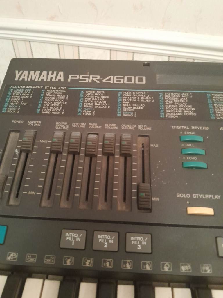 Yamaha PSR 4600