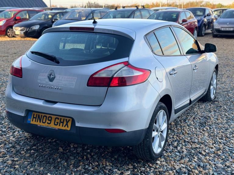 2009 Renault Megane 1.9 dCi Privilege Euro 4 5dr HATCHBACK Diesel Manual