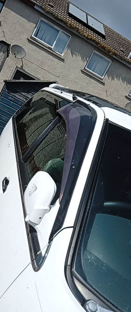 White Nissan largo breaking all parts available now or sell for do upper