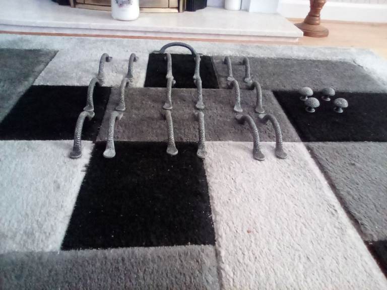 Kitchen cabinet handles