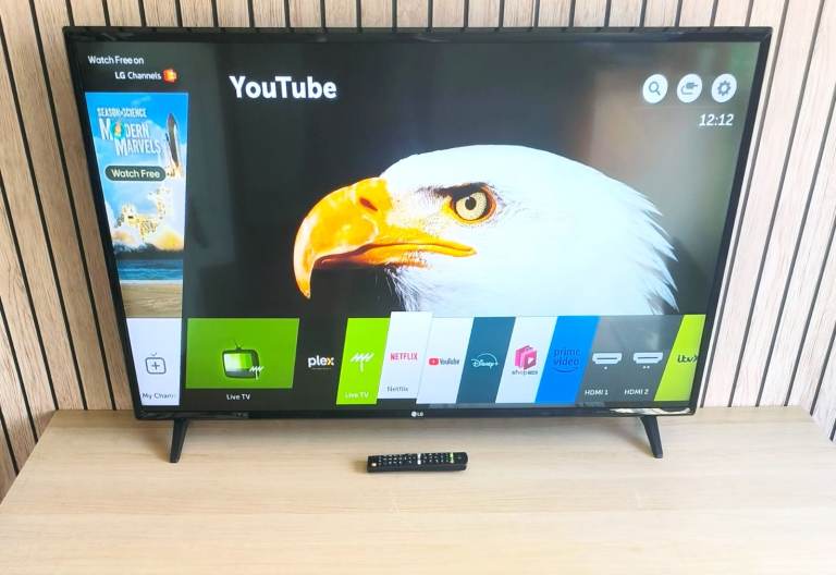 LG 43" Inch Active HDR+ webOS ThinQ Ai SMART TV like new