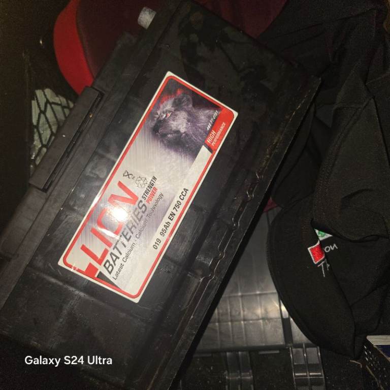  Car battery  019 95Ah EN 750 CCA