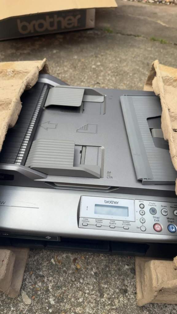 Vintage Printer Full Setup - Original Box, Black/Red/Blue Ink Cartridges + Installation CDs