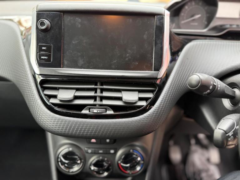 2017 Peugeot 208 1.2 PureTech Allure Euro 6 5dr HATCHBACK Petrol Manual